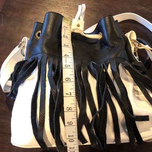 MyChoice Genuine Leather Fringe Bucket Purse. Made in Italy! - Picture 5 of 17